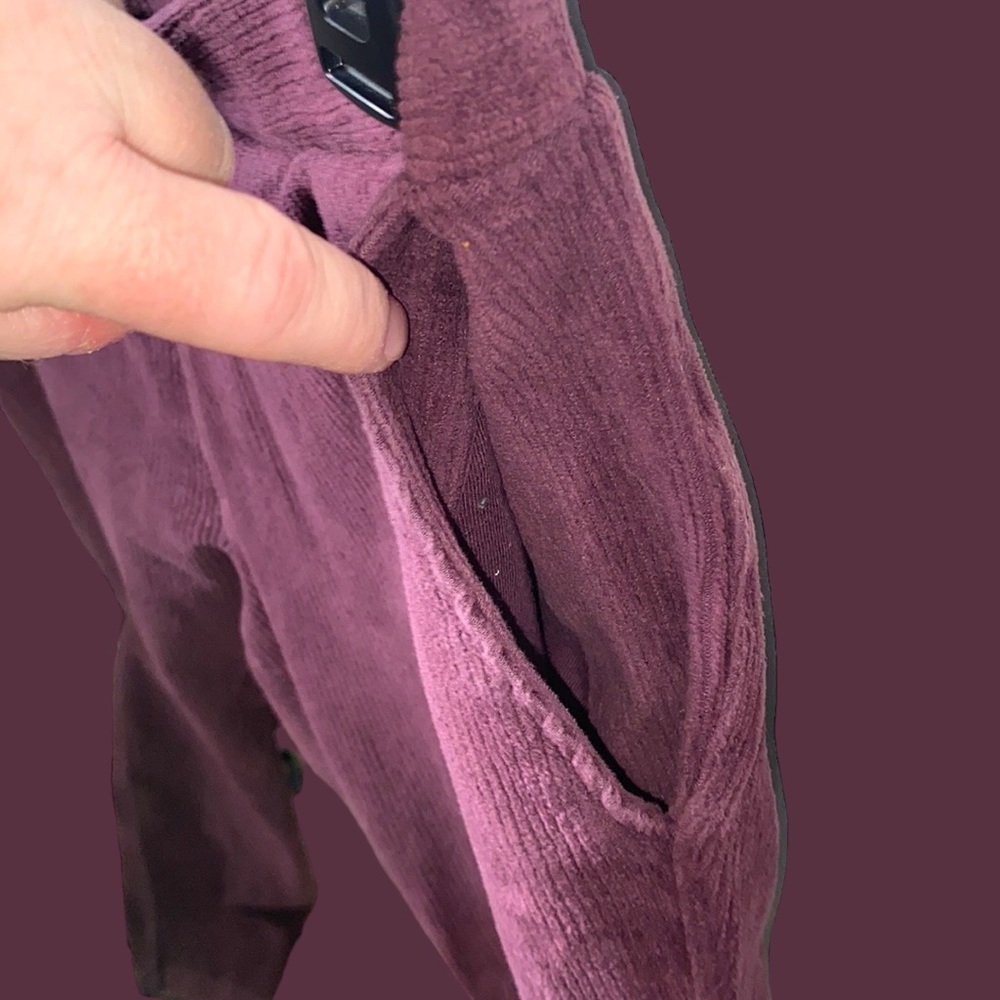 LANDS’ END Burgundy Corduroy Leggings, Size MP. - Picture 12 of 13
